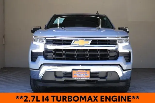 2024 Chevrolet Silverado 1500 LT Crew Cab Short Box photo 4
