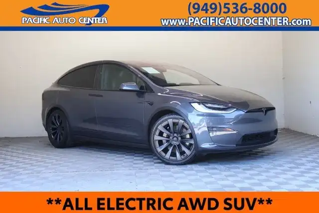 2022 Tesla Model X Plaid's photo