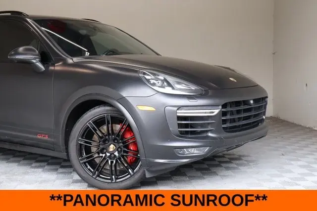 2017 Porsche Cayenne GTS photo 3