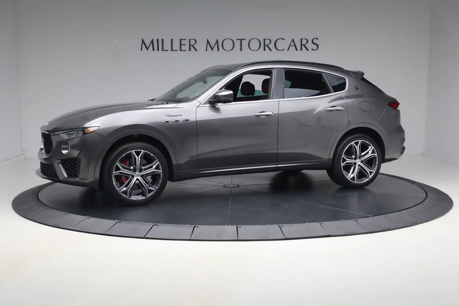 2023 Maserati Levante Modena's photo
