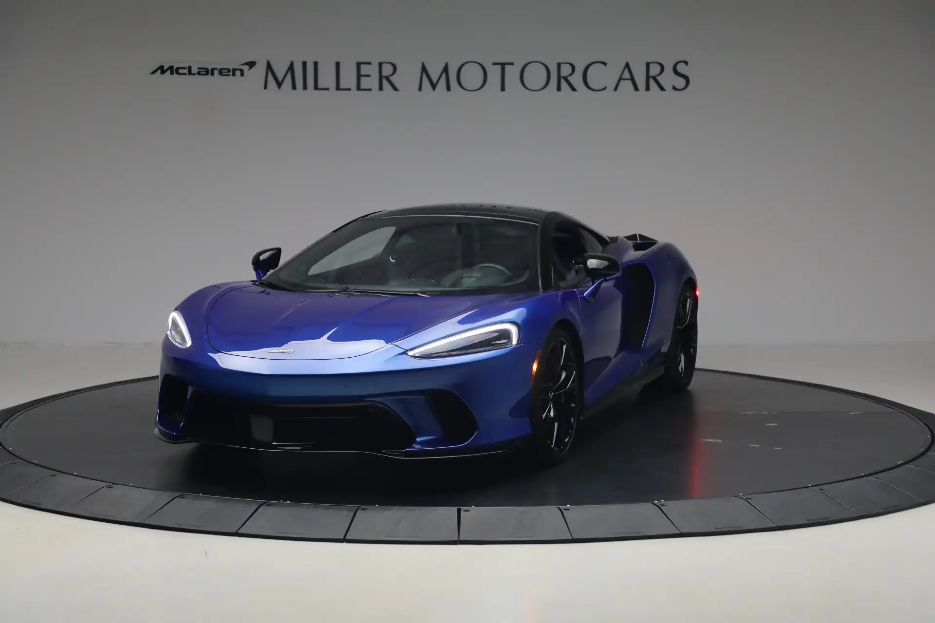 2023 McLaren GT Base's photo