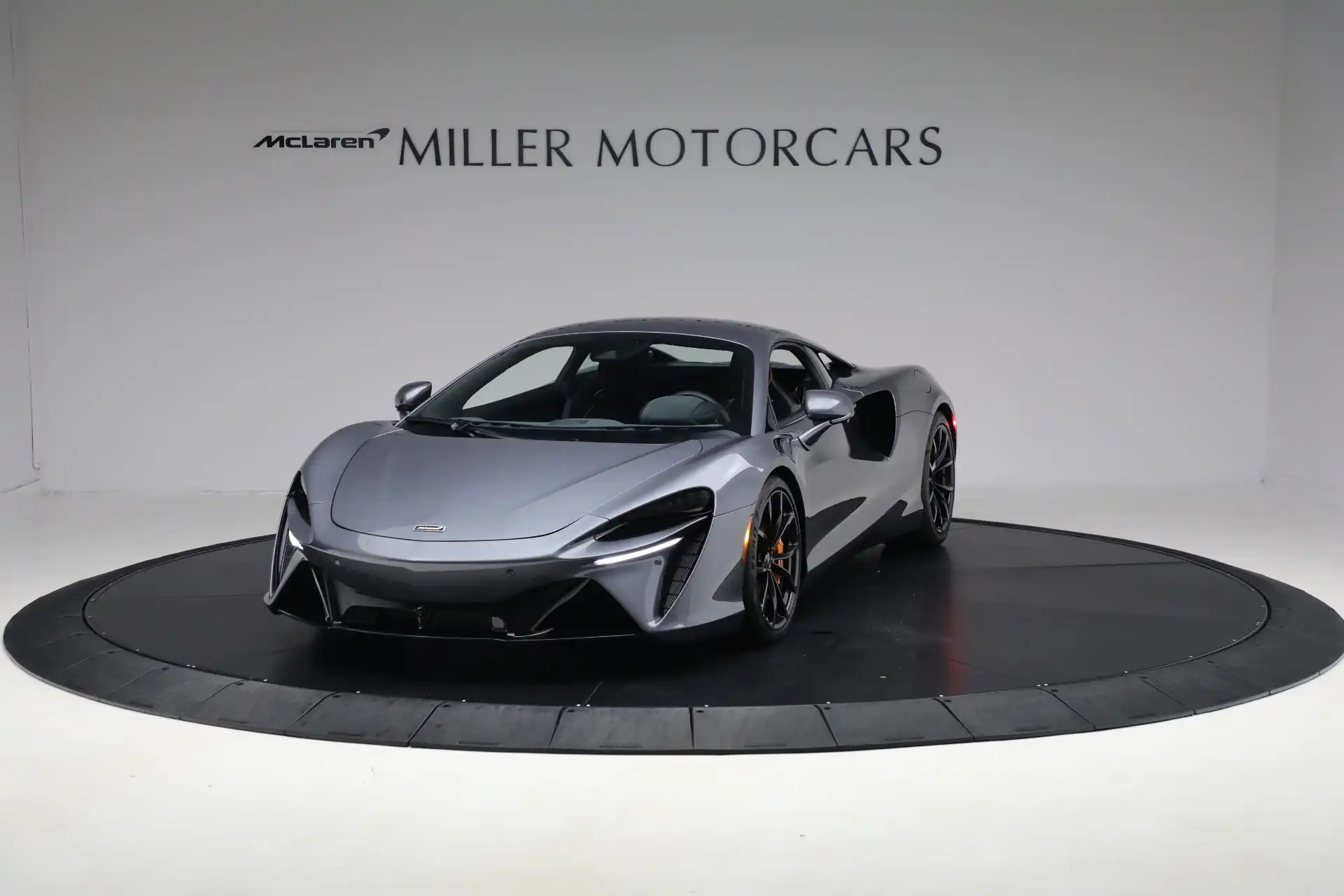 2024 McLaren Artura 3.0 Performance's photo