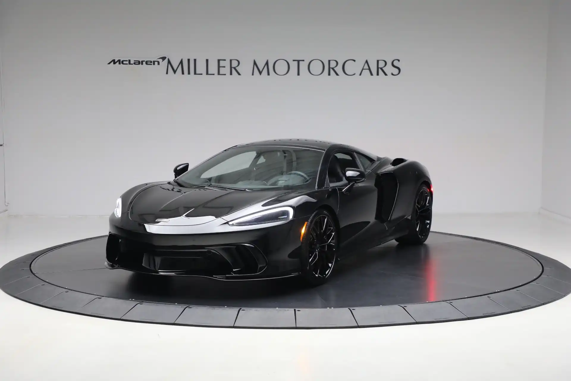 2025 McLaren GTS Base's photo