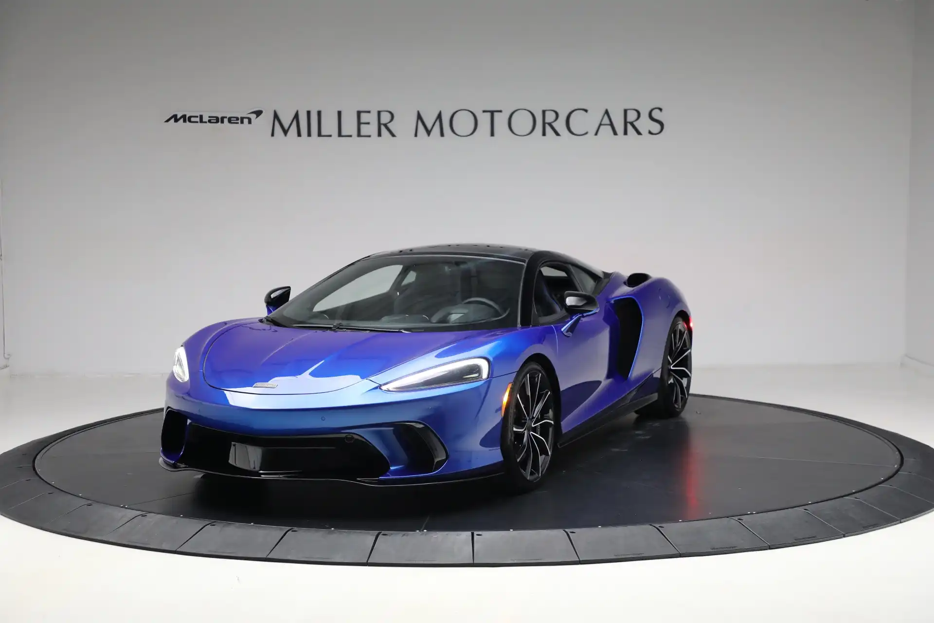 2025 McLaren GTS Base's photo