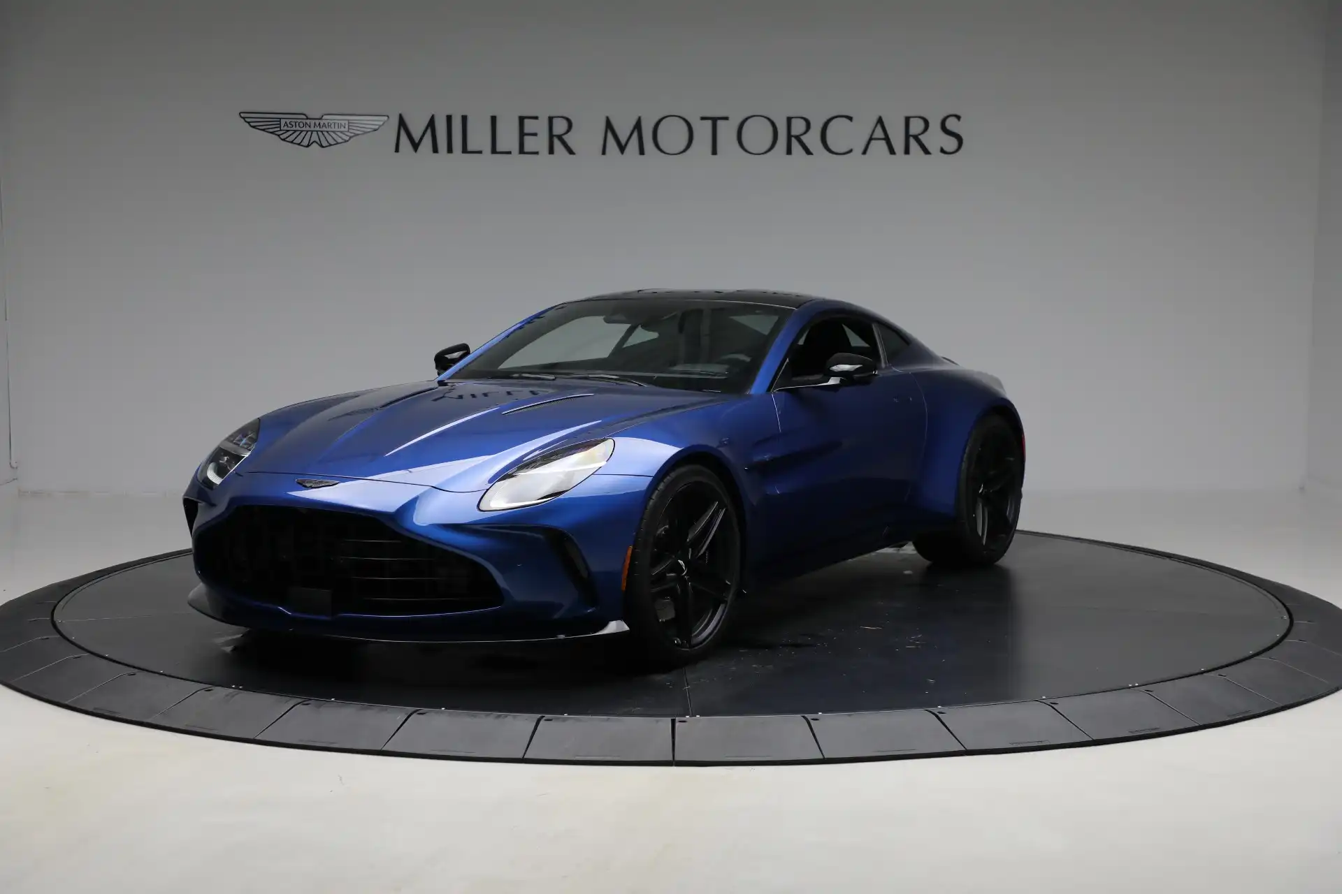 2025 Aston Martin Vantage 4.0 V8 AUTO's photo