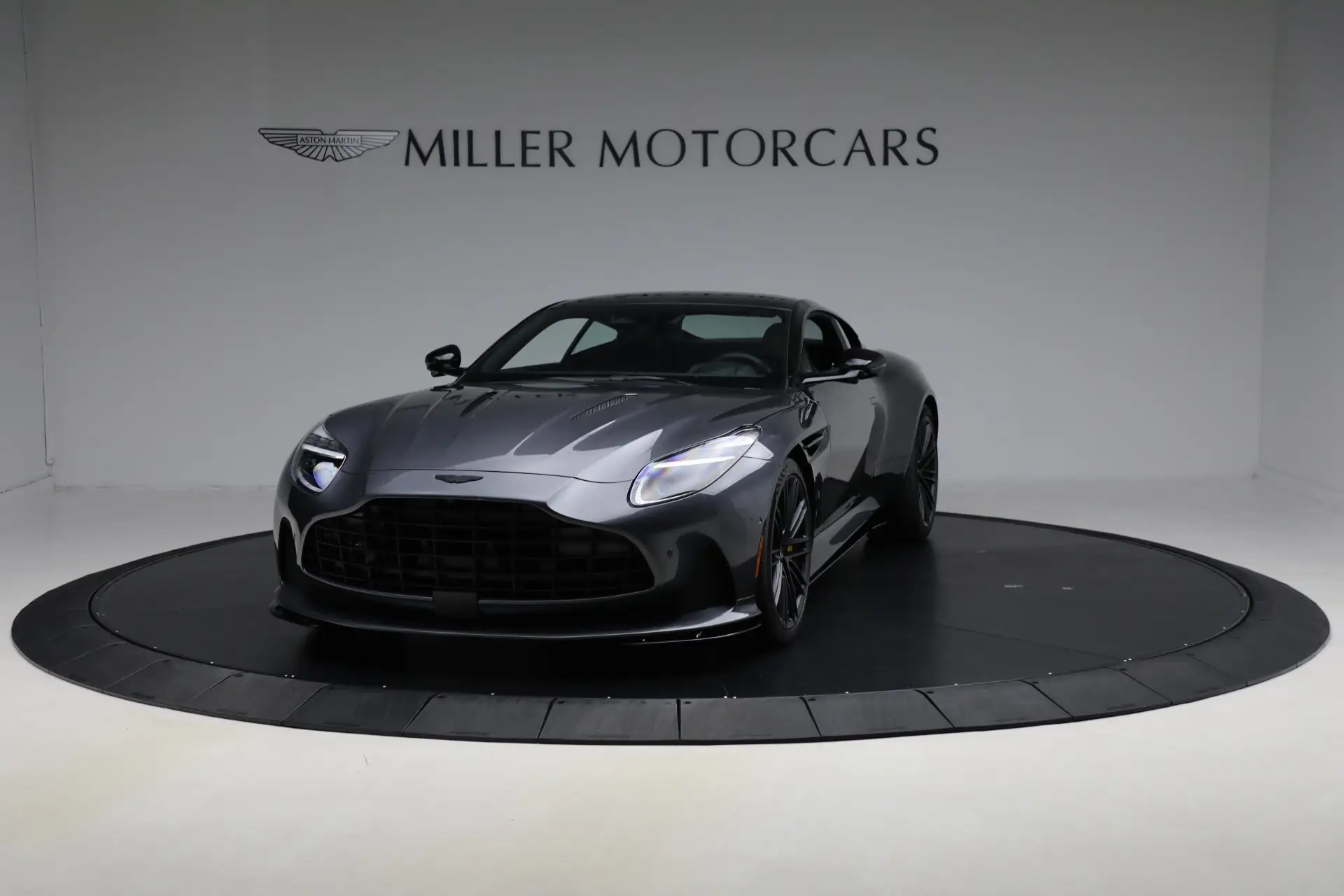2026 Aston Martin DB12 Coupe photo 1