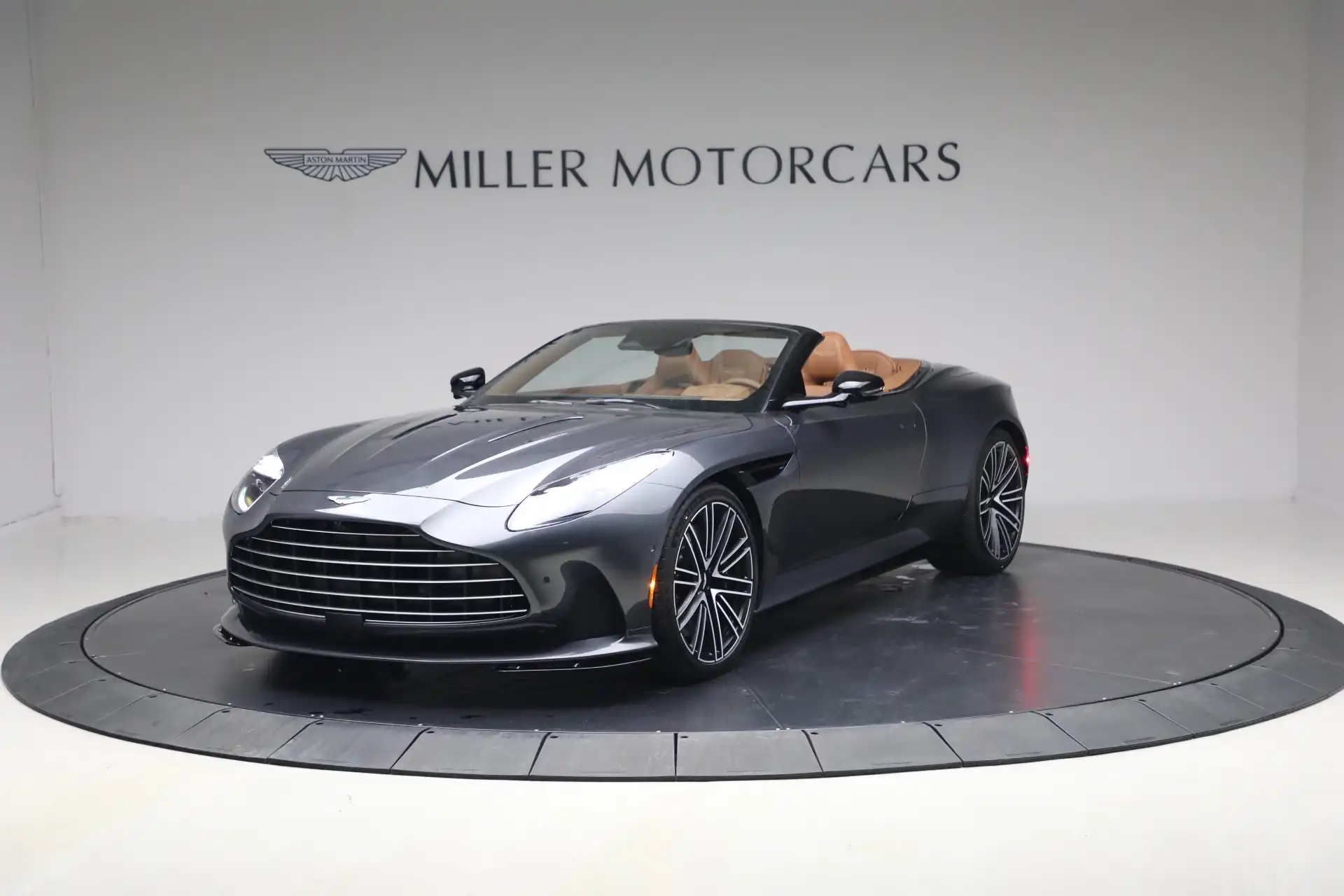 2026 Aston Martin DB12 Volante's photo