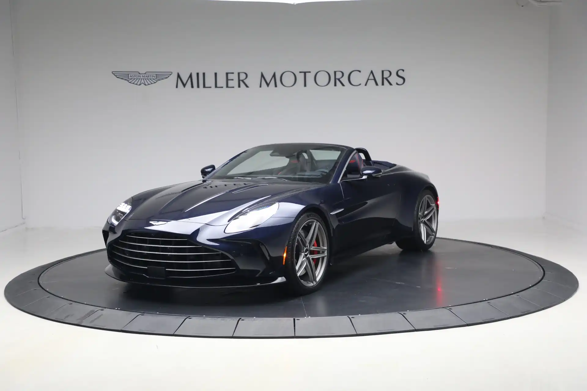 2026 Aston Martin Vantage 4.0 V8 Roadster's photo