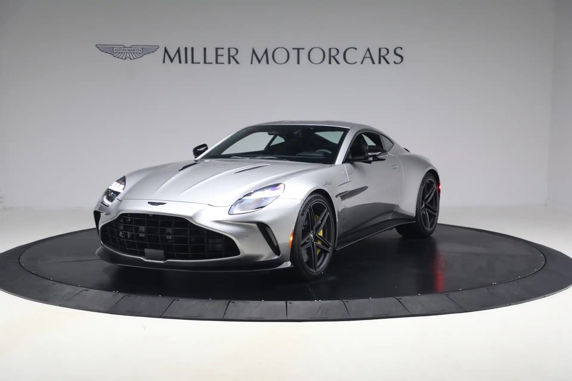 2026 Aston Martin Vantage 4.0 V8's photo
