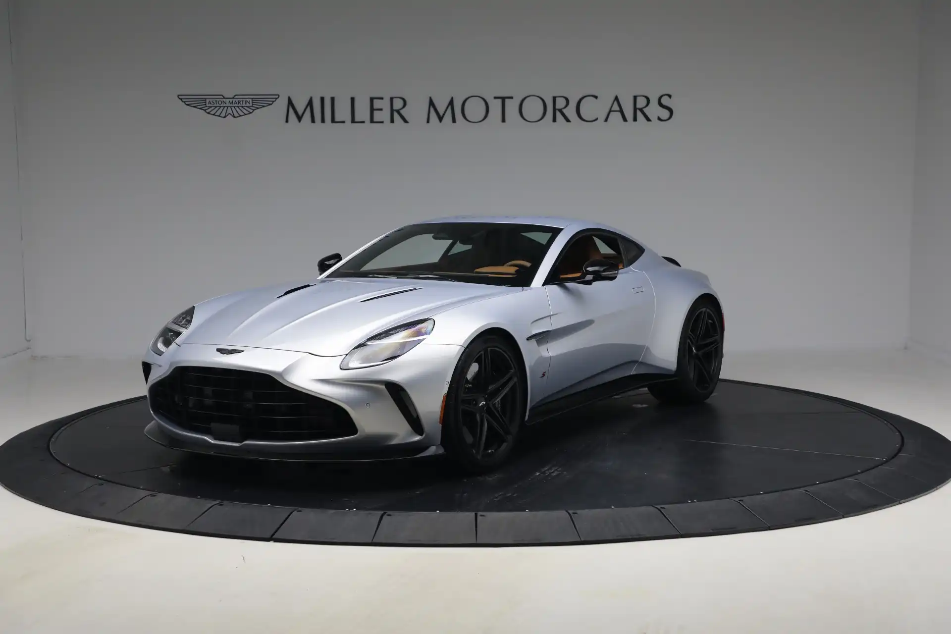 2026 Aston Martin Vantage 4.0 V8's photo