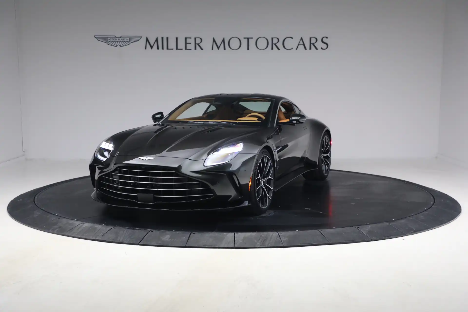2026 Aston Martin Vantage 4.0 V8's photo