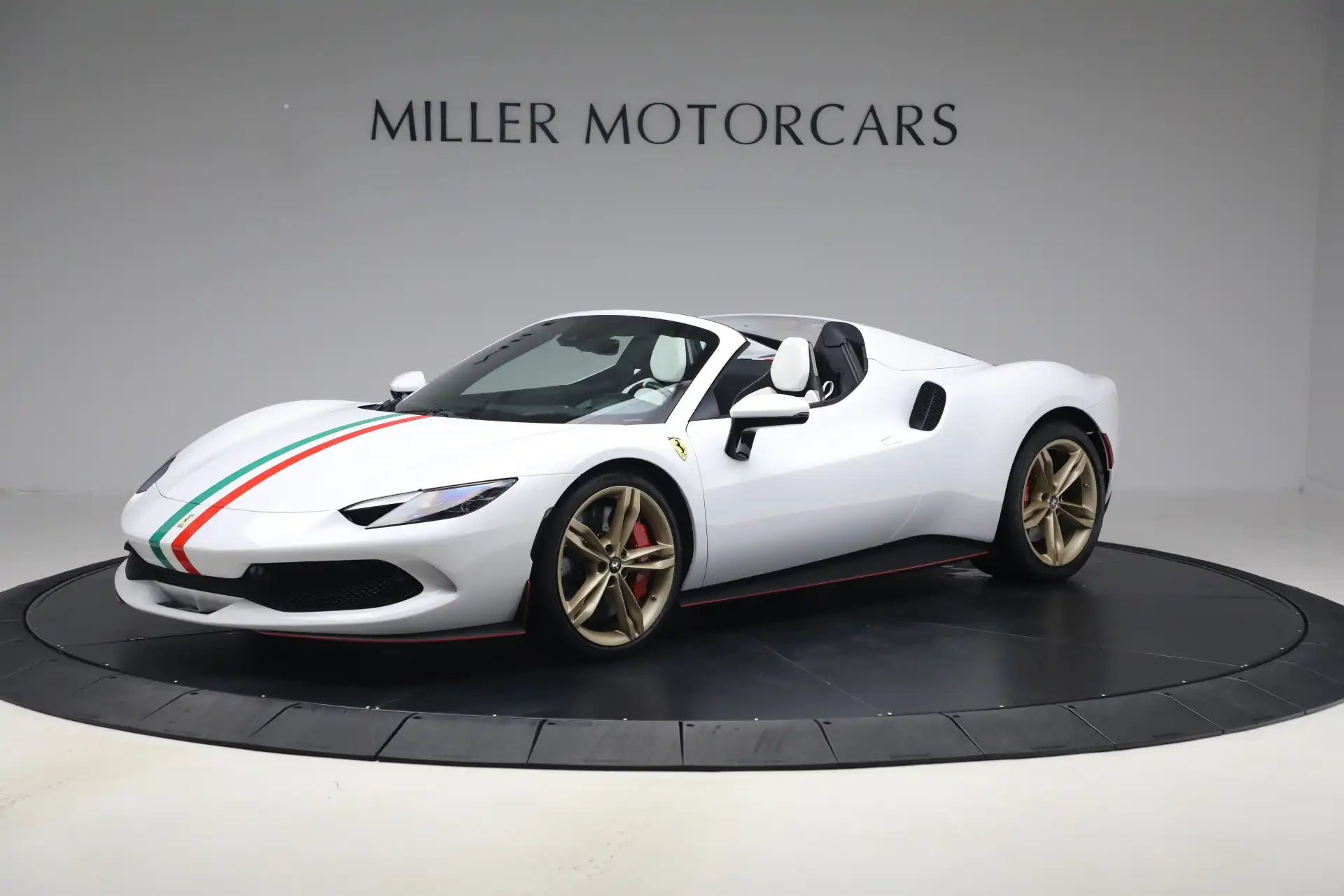 2025 Ferrari 296 GTS's photo