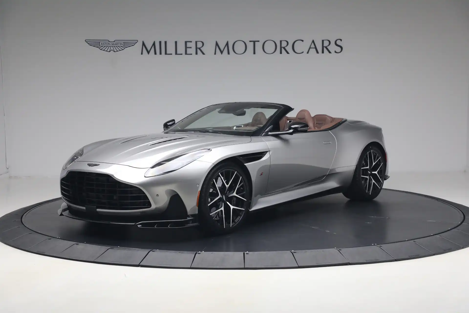 2026 Aston Martin DB12 Volante's photo