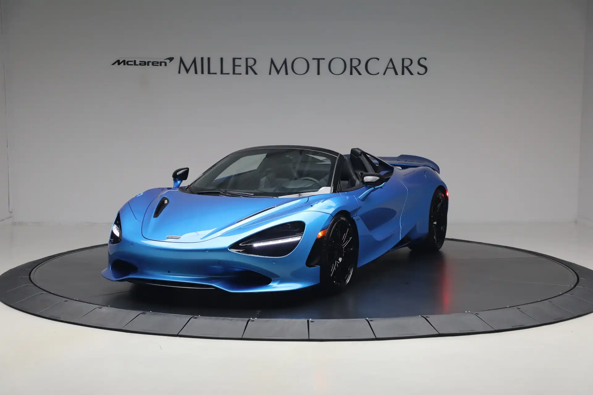 2027 McLaren 750S 4.0 V8 Spider's photo