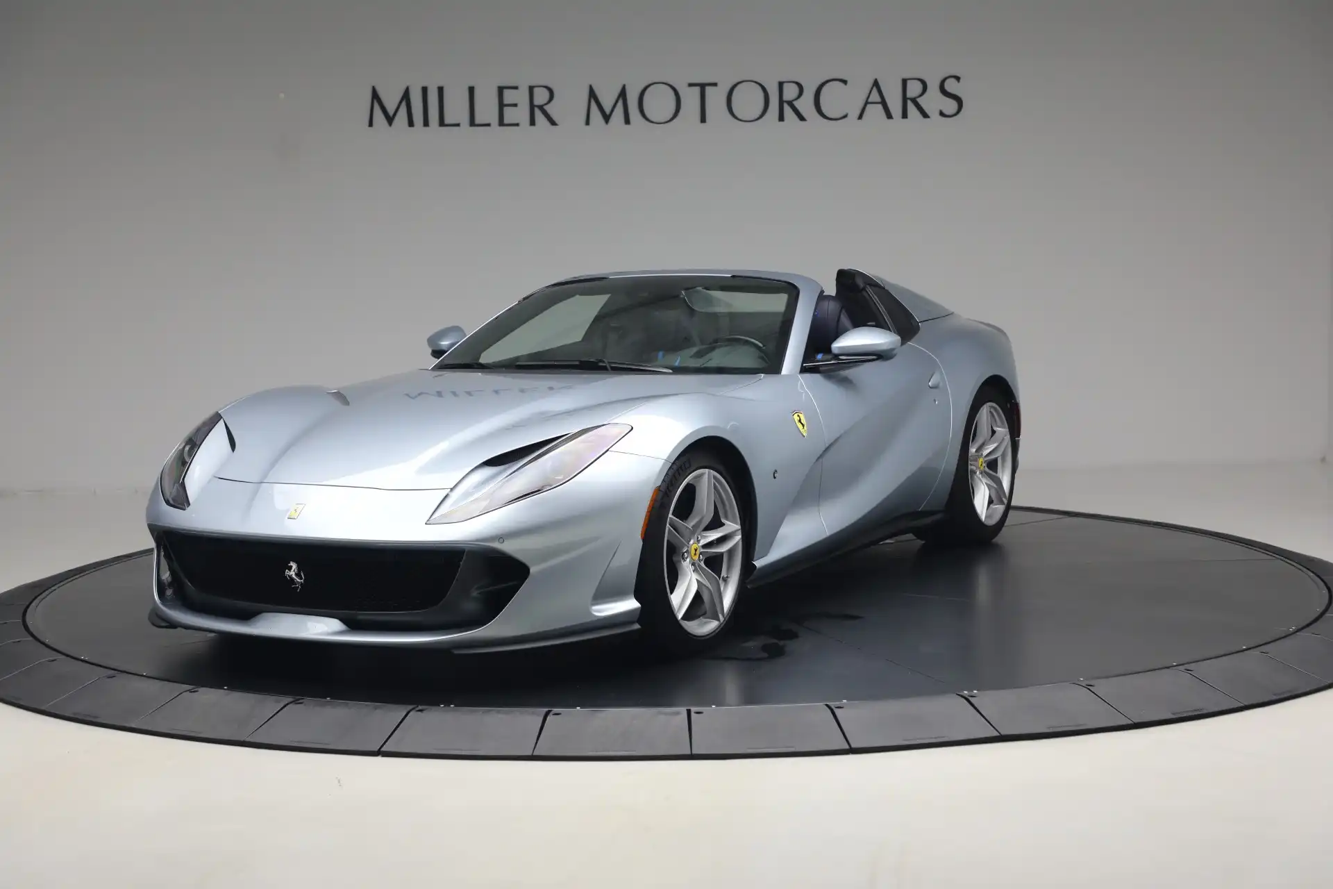 2022 Ferrari 812 Base's photo