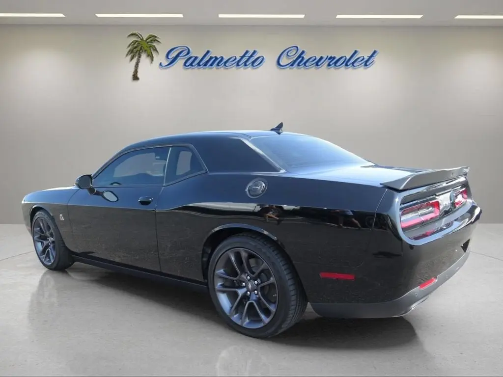 2023 Dodge Challenger R/T Scat Pack photo 5
