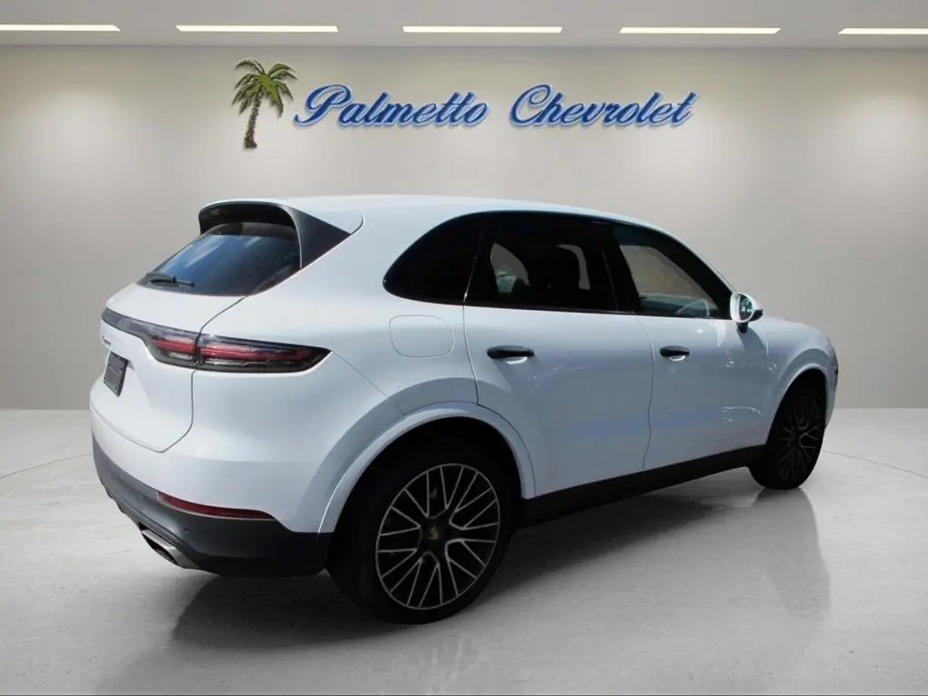 2019 Porsche Cayenne Base photo 3