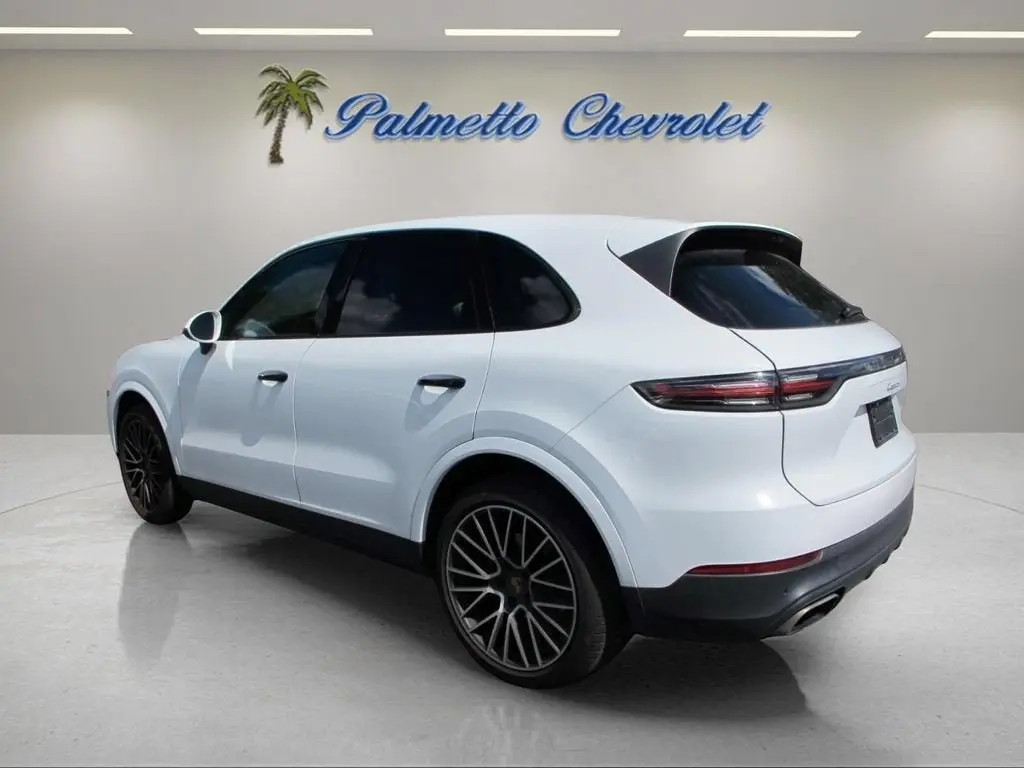 2019 Porsche Cayenne Base photo 4