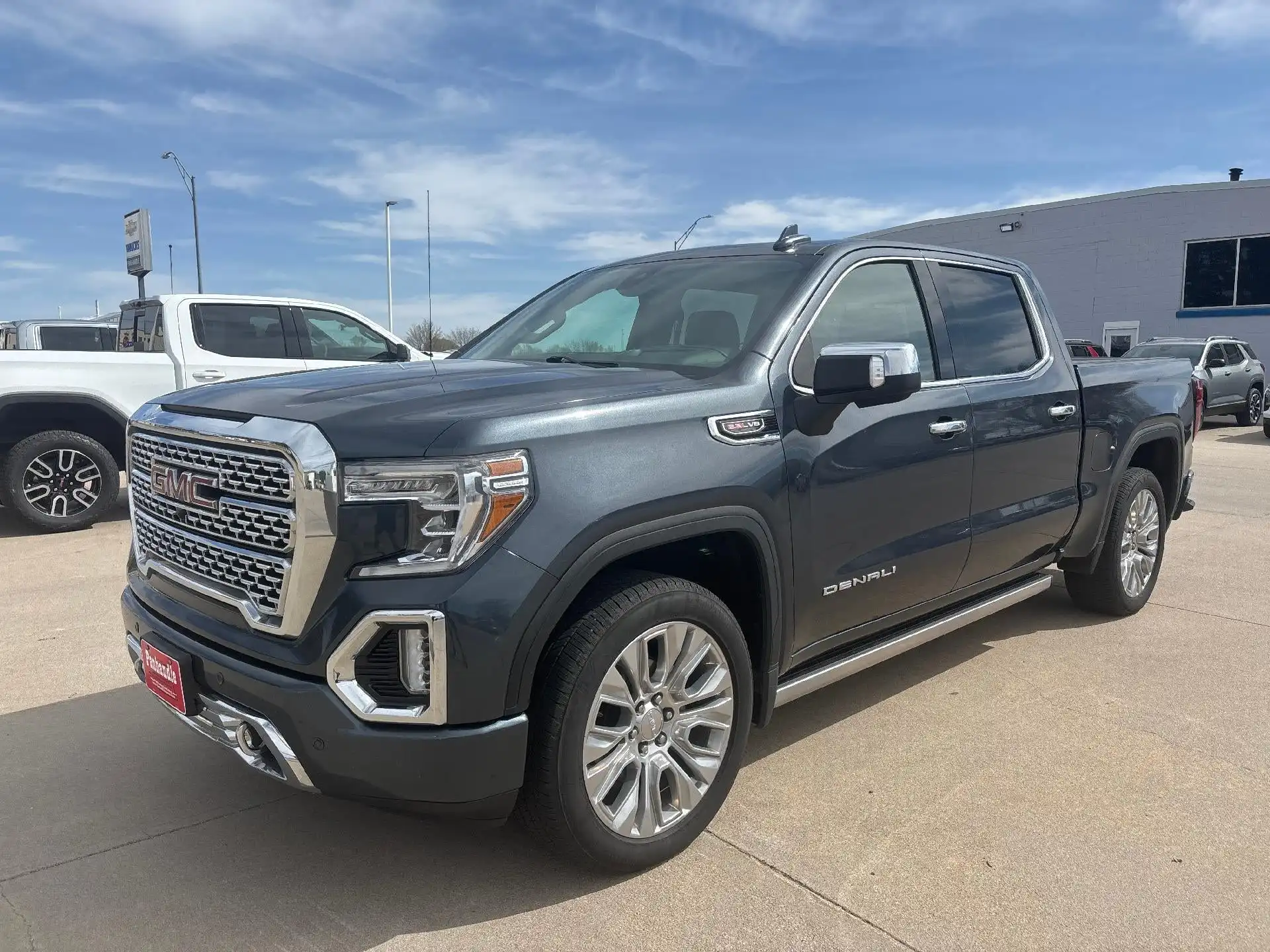 2022 GMC Sierra 4WD Crew Cab Short Box Denali's photo