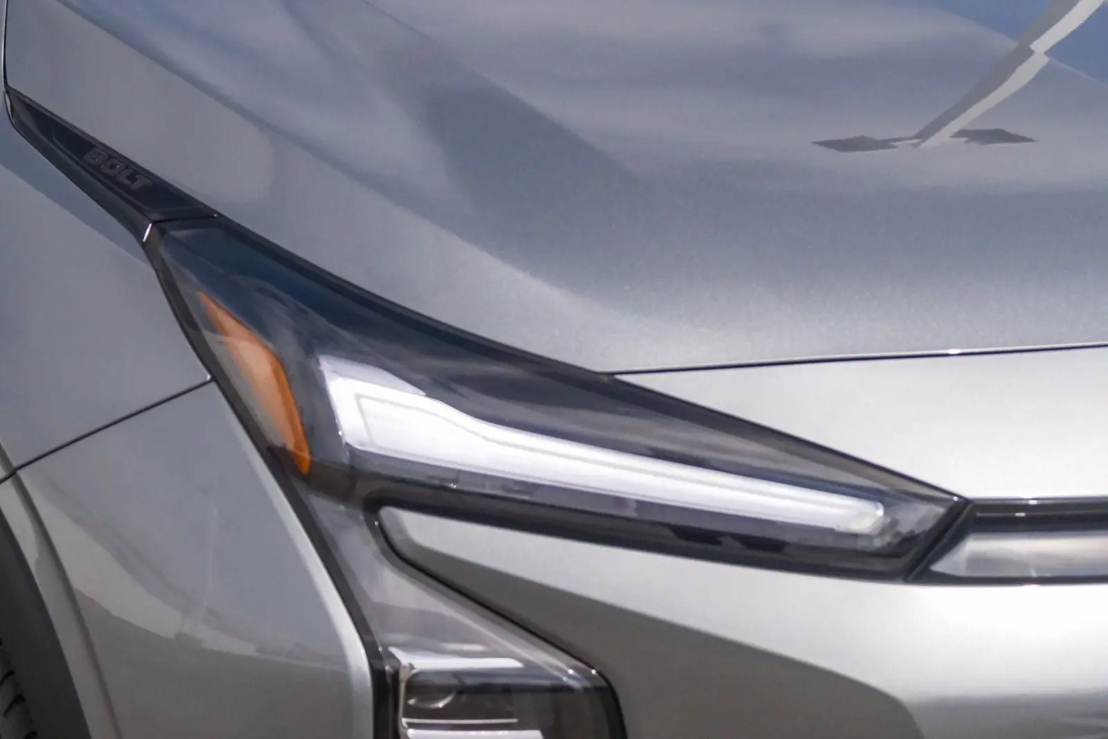 2027 Chevrolet Bolt EV RS Auto photo 4