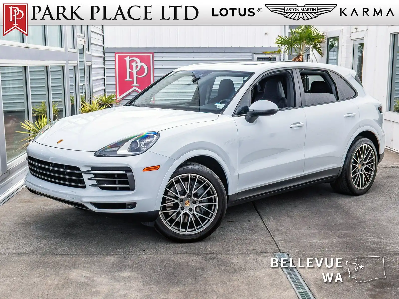 2022 Porsche Cayenne S's photo