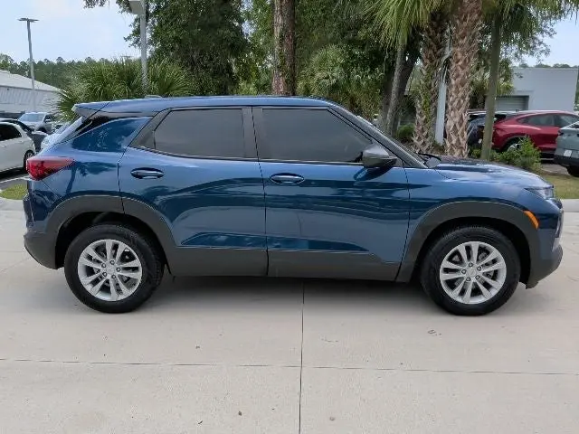 2021 Chevrolet Trailblazer LS photo 4