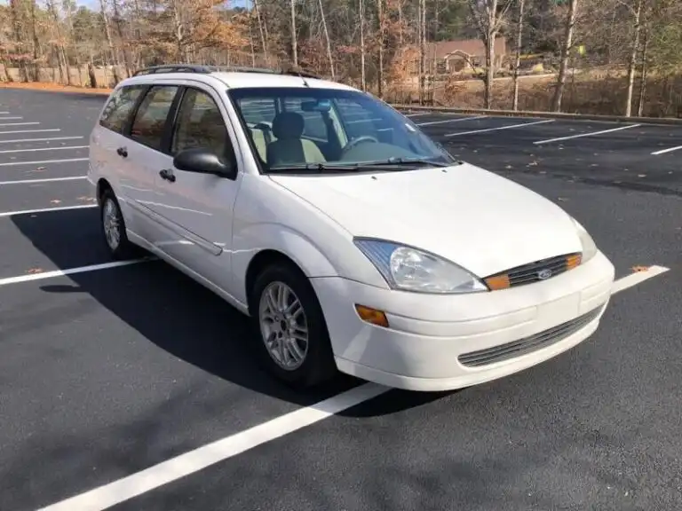 2002 Ford Focus SE's photo