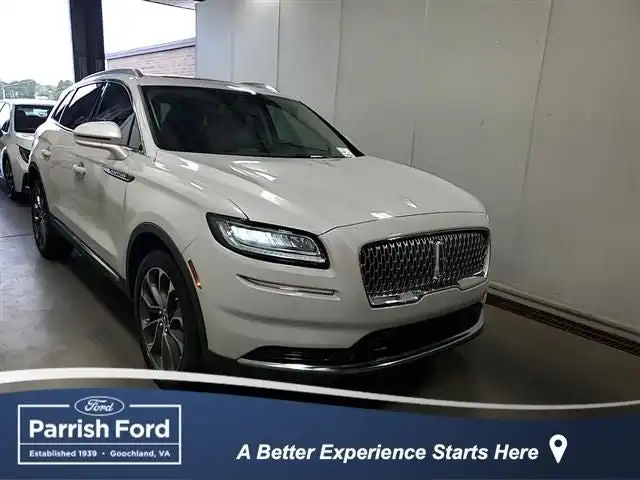 2023 Lincoln Nautilus Reserve FWD's photo