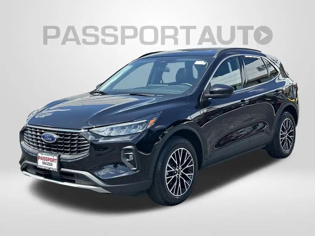 2025 Ford Escape Plug-in FWD's photo
