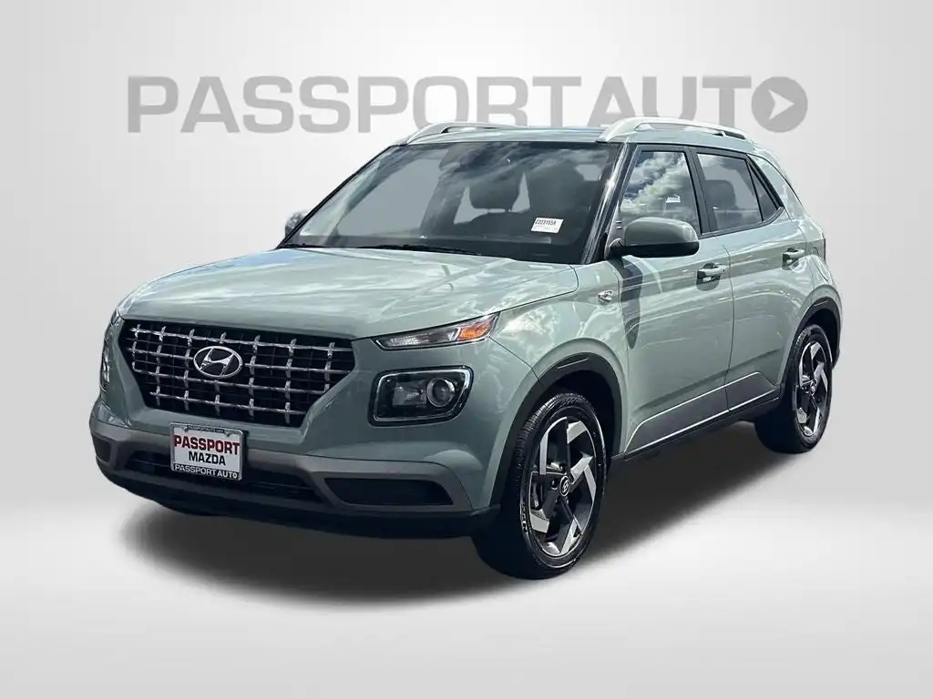 2025 Hyundai Venue SEL IVT's photo