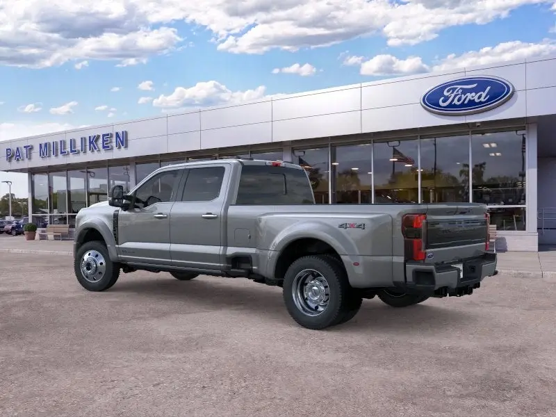 2026 Ford F-450 Platinum 4WD Crew Cab DRW 8' Box photo 4