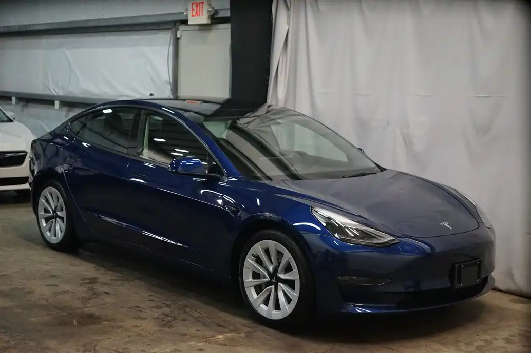 2022 Tesla Model 3 Long Range Dual Motor All-Wheel Drive's photo