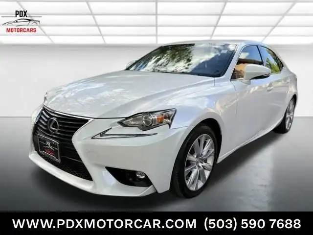 2016 Lexus IS 350 200t's photo