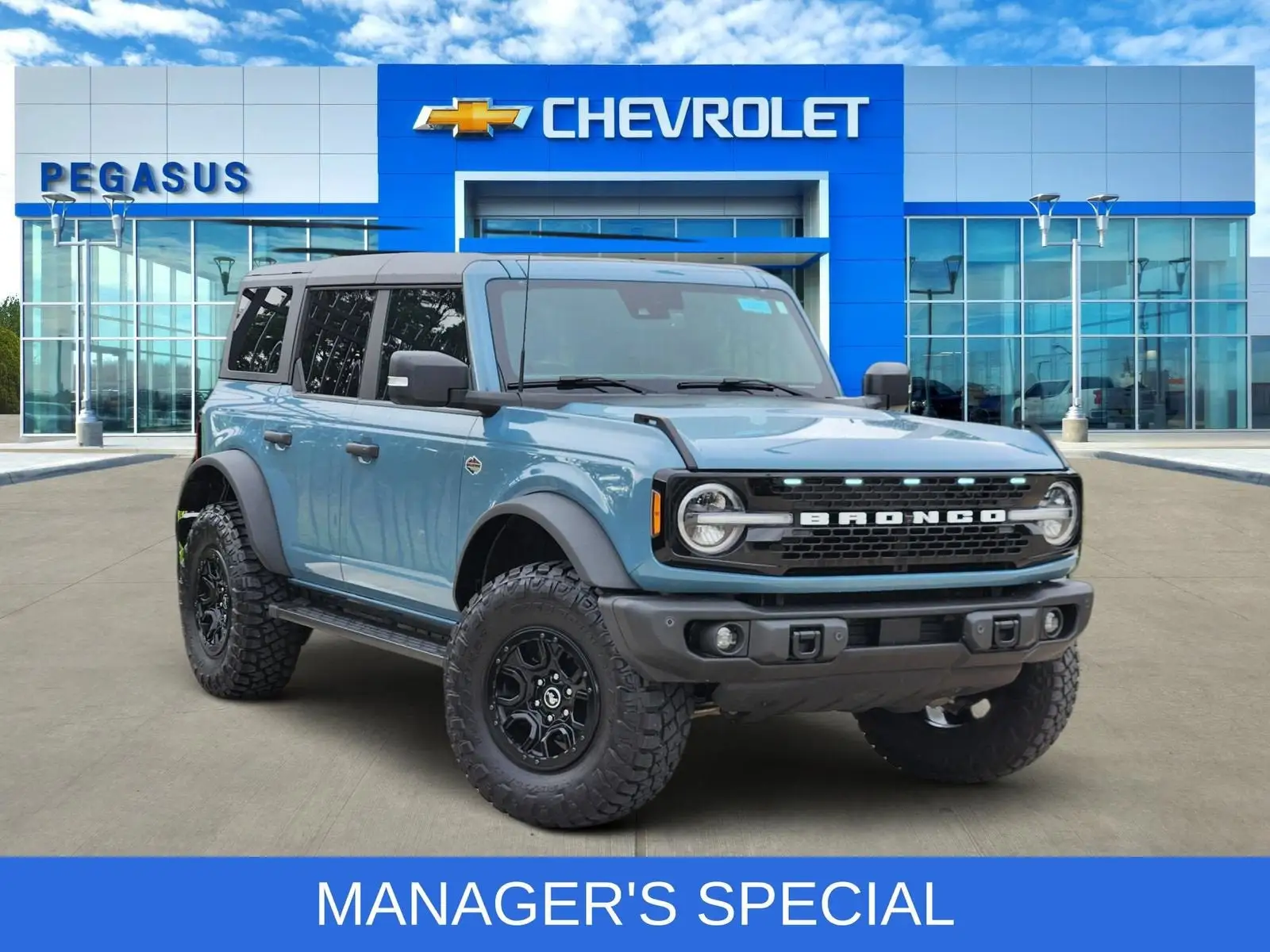 2023 Ford Bronco Wildtrak 4x4 photo 1