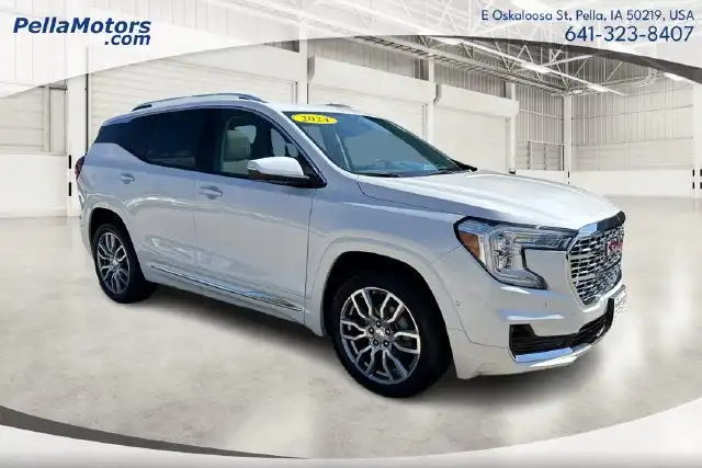 2024 GMC Terrain Denali AWD's photo
