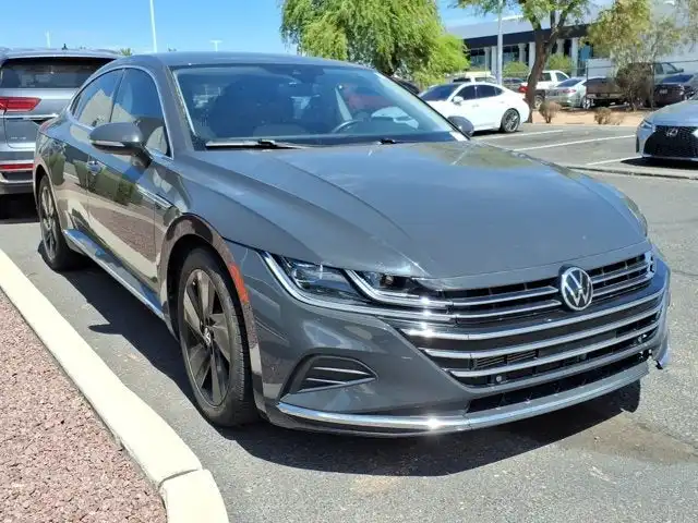 2021 Volkswagen Arteon SE's photo