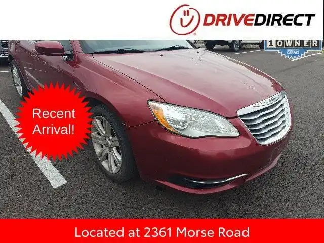 2014 Chrysler 200 Touring's photo