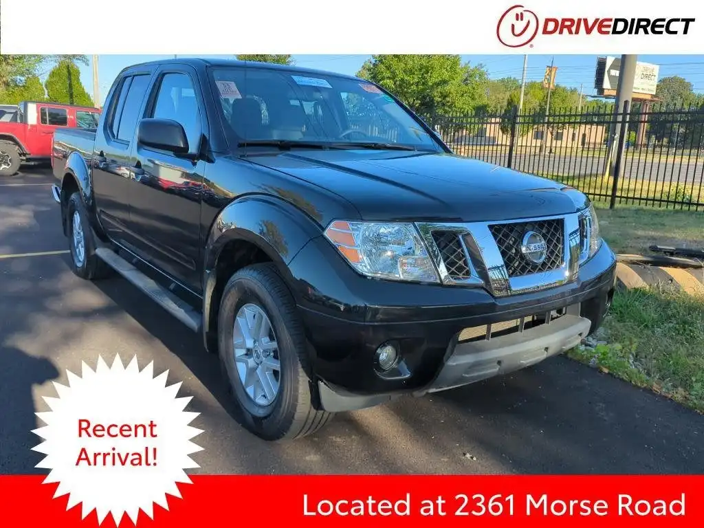 2021 Nissan Frontier SV Crew Cab 4WD SWB's photo