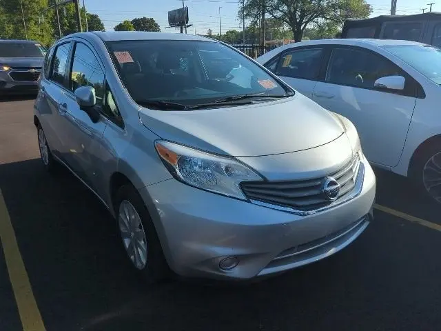 2016 Nissan Versa Note 1.6 SV CVT photo 4