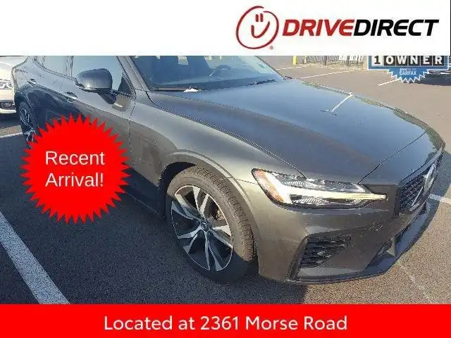 2021 Volvo S60 T8 Recharge R-Design Expression AWD's photo
