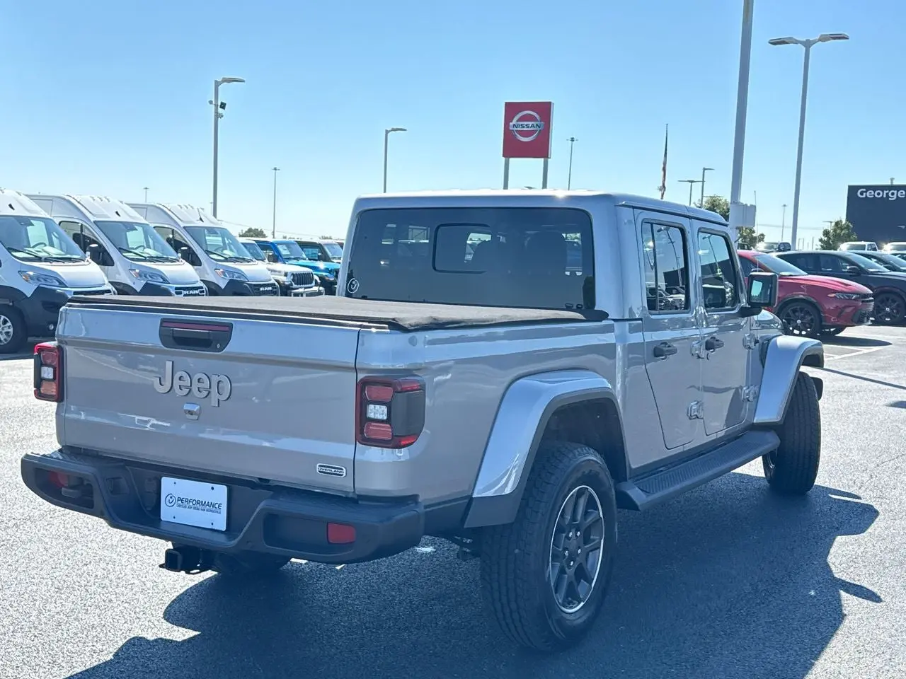 2020 Jeep Gladiator Overland photo 3