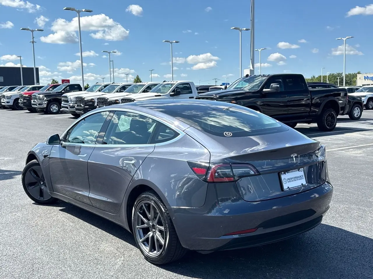 2020 Tesla Model 3 Standard Range Plus photo 5