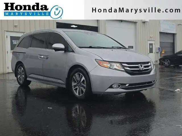 2017 Honda Odyssey Touring's photo