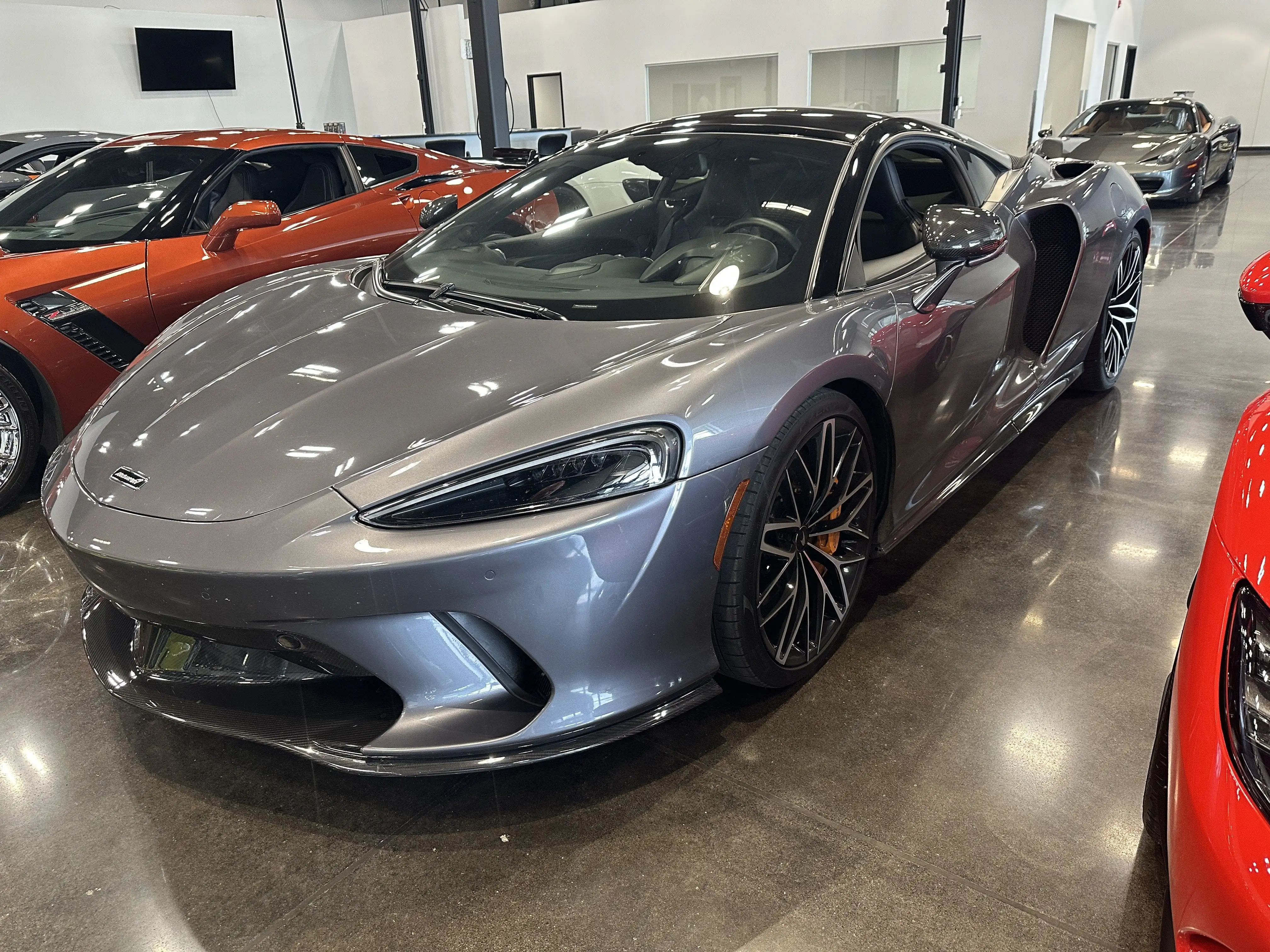 2023 McLaren GT Base's photo