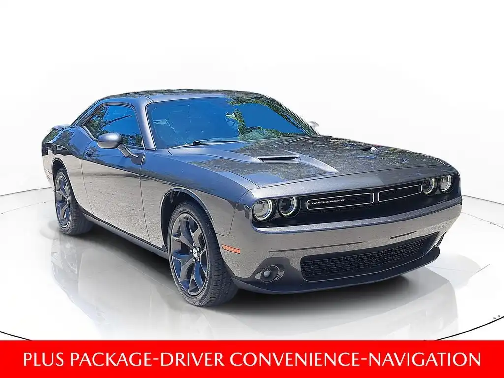 2019 Dodge Challenger SXT Plus Auto's photo