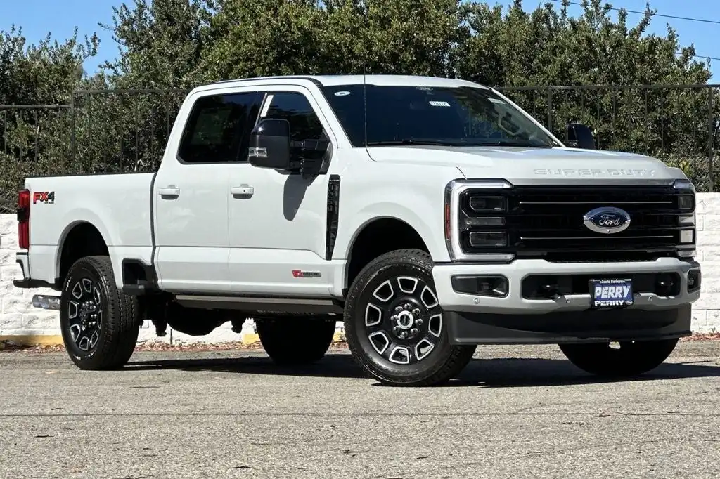 2026 Ford F-250 Platinum 4x4 CrewCab 6-3/4' Box's photo