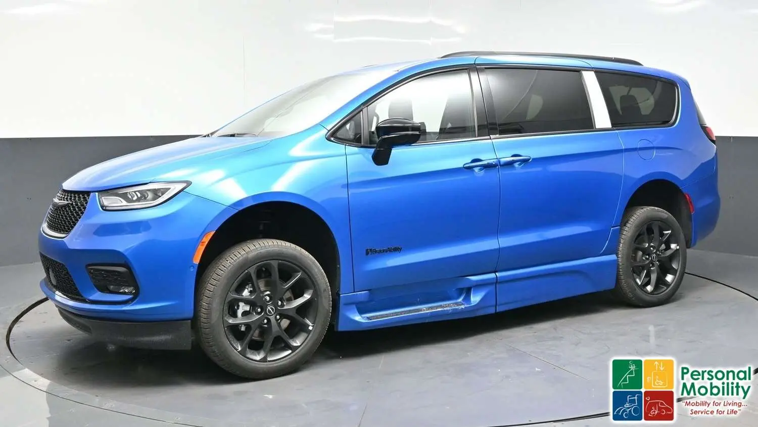 2026 Chrysler Pacifica Select photo 3