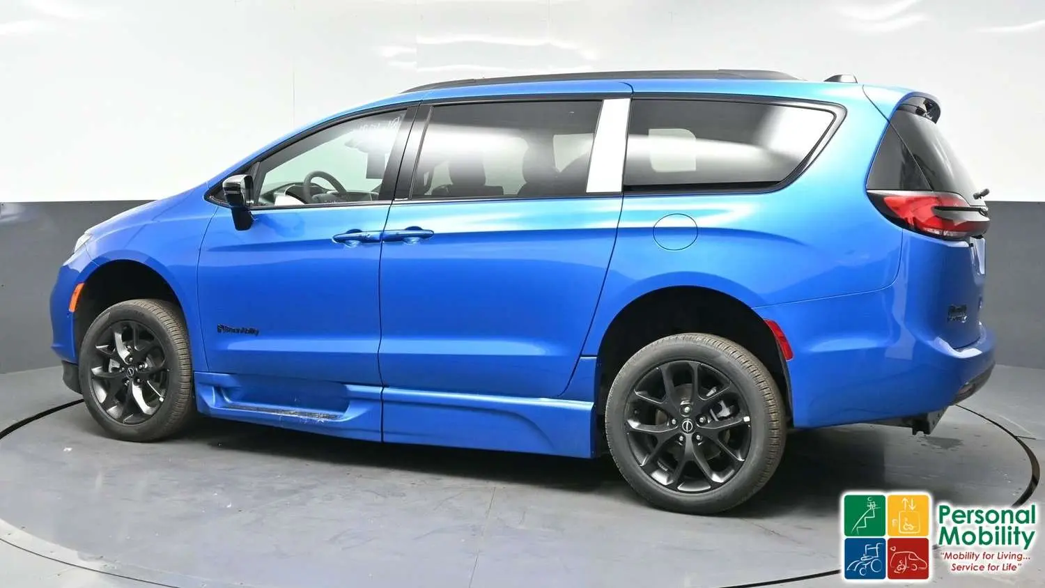 2026 Chrysler Pacifica Select photo 4