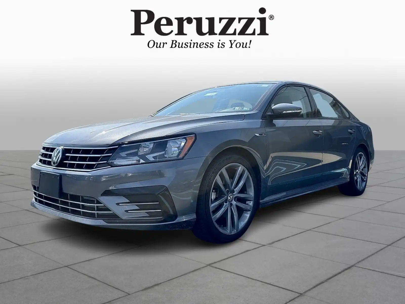 2018 Volkswagen Passat 2.0T R-Line Auto's photo