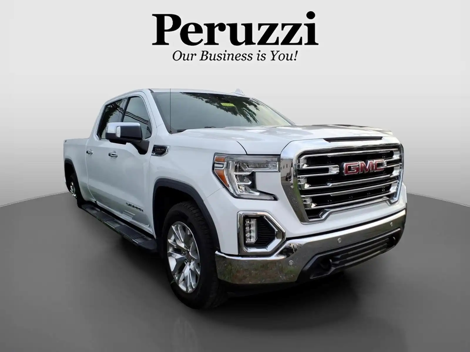 2022 GMC Sierra SLT 4WD Crew Cab Standard Box's photo
